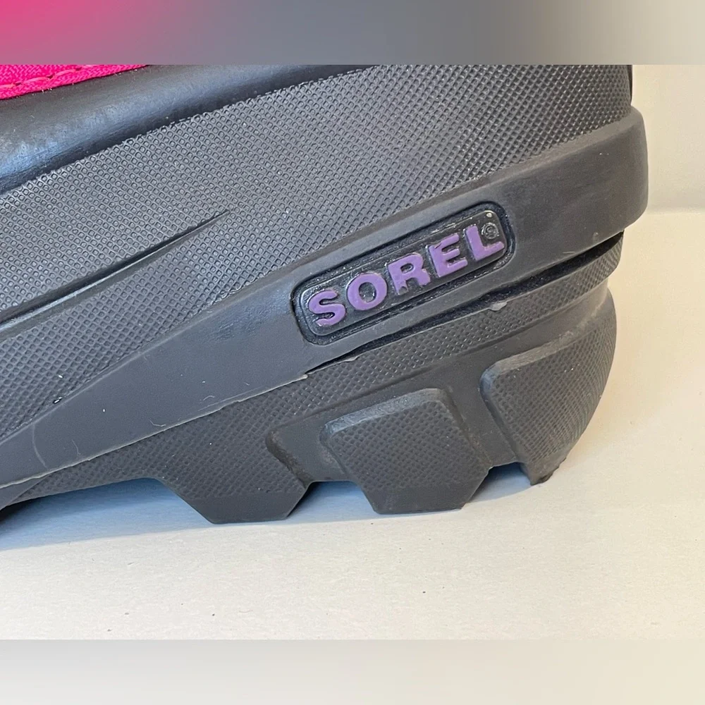 Sorel Flurry Youth Pink‎ and Purple Snow Boots Size 1